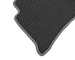 Автомобильные коврики Kia Rio 4 DriveProm (Сота черная, кант серый)